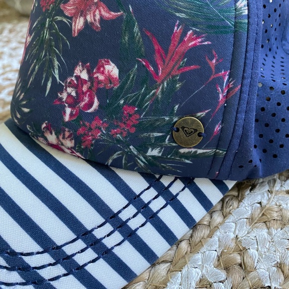 Roxy floral & stripes cap EUC, blue & pink, size OS - Picture 4 of 4